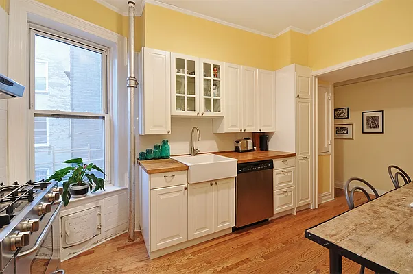 Sold by Corcoran | media 12