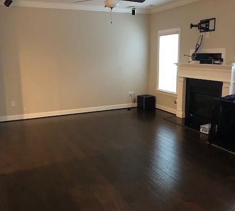 Living Room with Gas Fireplace