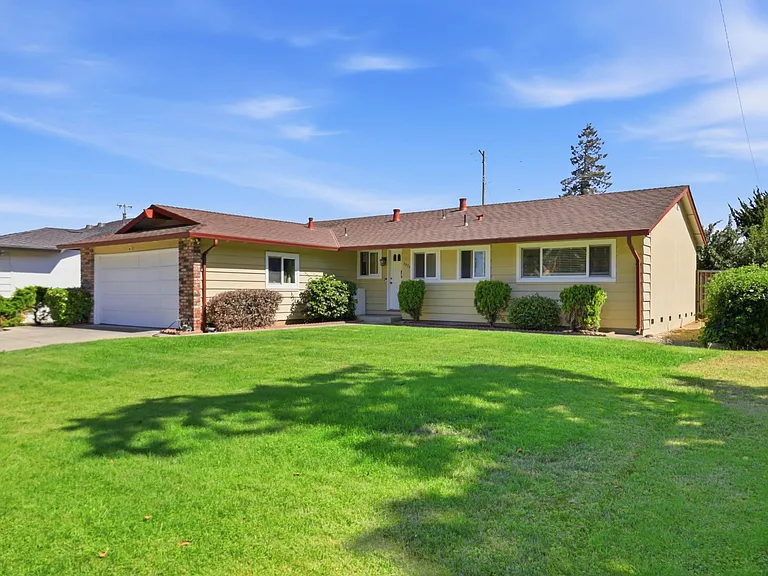 3974 Via Montalvo — Photo 4