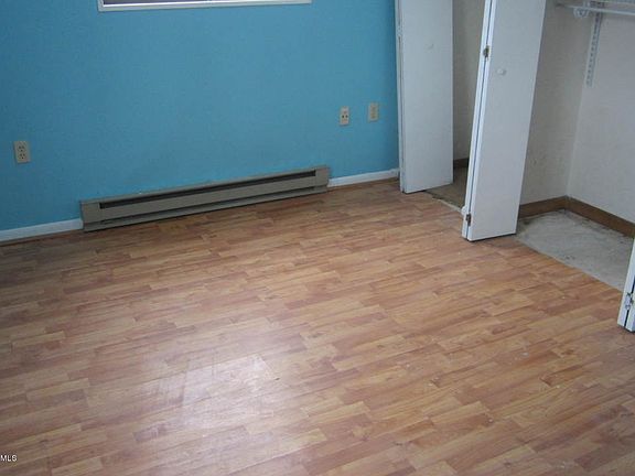 5th image of 2114 Scarborough Way