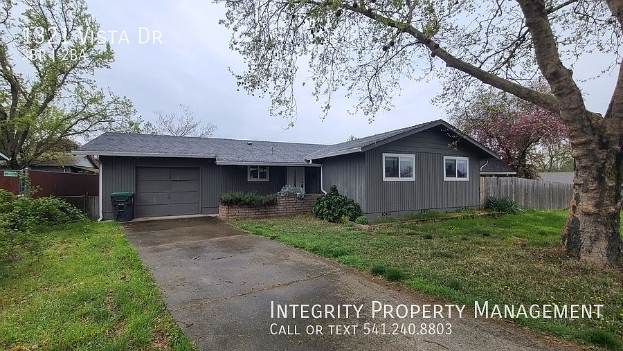 1st image of 1321 Vista Dr