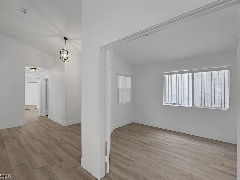 8249 Peaceful Canyon Dr — Photo 16