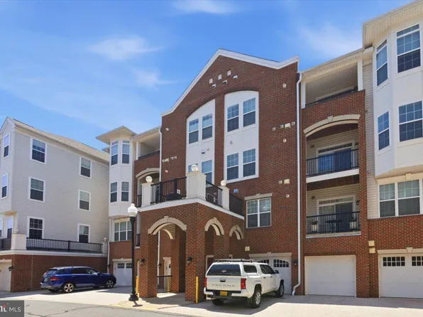 9204 Charleston Dr Unit 207, Manassas, VA 20110