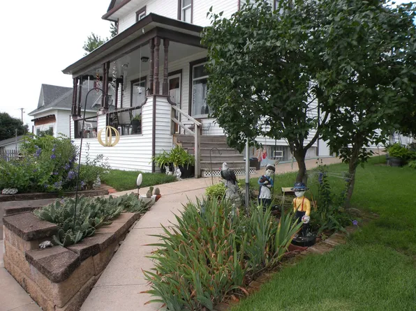 610 1st St, Bloomington, WI 53804