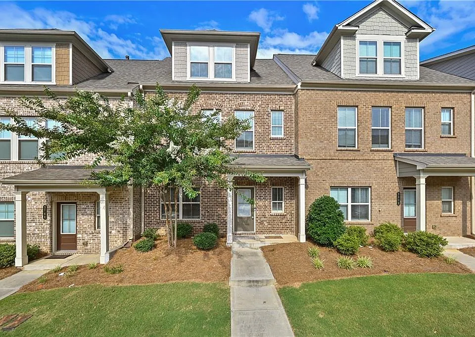 3798 Hidden Valley Cir
