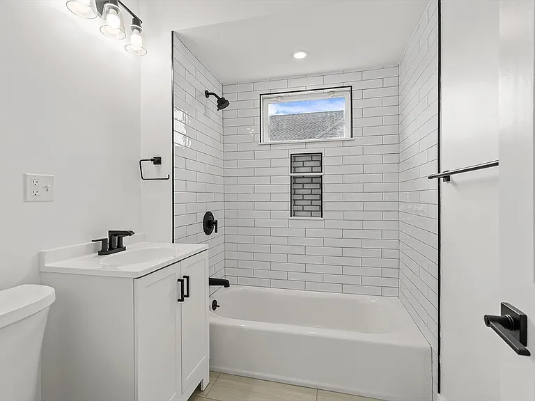 7-9 2nd St #2 — Photo 8