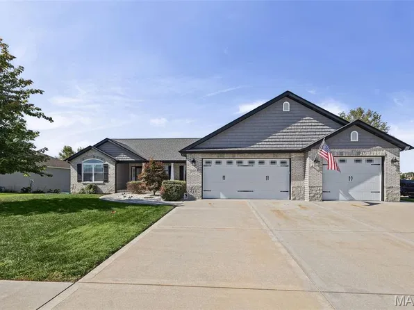 1015 Kankakee Trl, Mascoutah, IL 62258