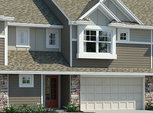 500 Locke Point Dr NE, Fridley, MN 55432