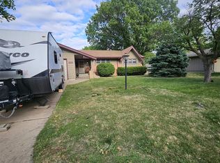 537 Aullwood Rd, Salina, KS 67401