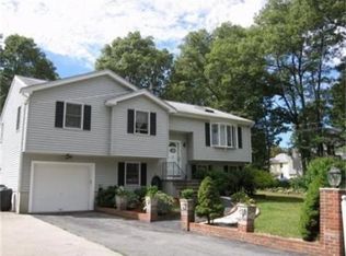 48 Rockefeller St, Randolph, MA 02368
