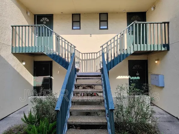 1000 3rd St APT 8C, Neptune Beach, FL 32266