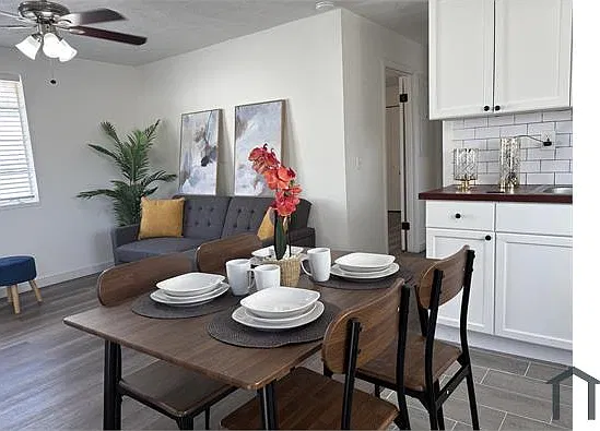 2142 Inwood Ter