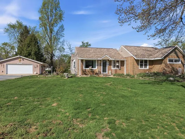 418 S Mayhew St, New Buffalo, MI 49117