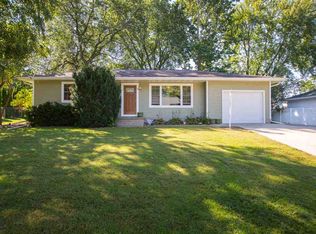 2018 Four Winds Dr, Cedar Falls, IA 50613