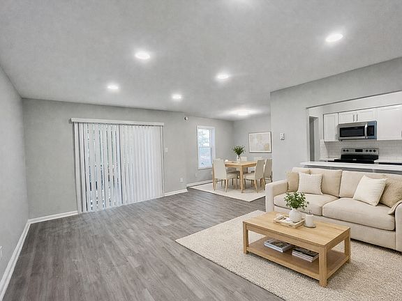 2nd image of 969 E Linden St #Street6