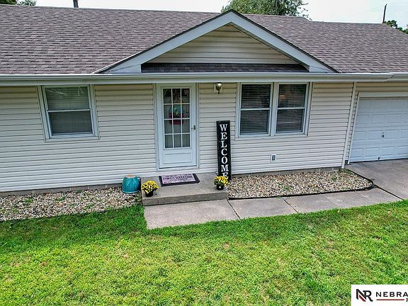 3rd image of 7141 Kearney Ave
