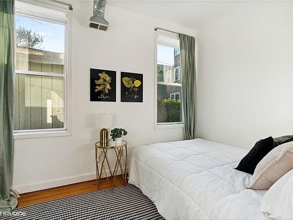 4th image of 2119 N Stave St APT 1R