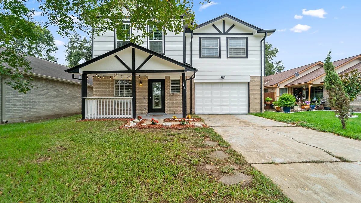 Front of House - 4415 Field Meadow Dr