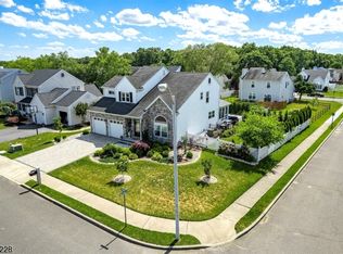 2 Muir Ln, Howell, NJ 07731