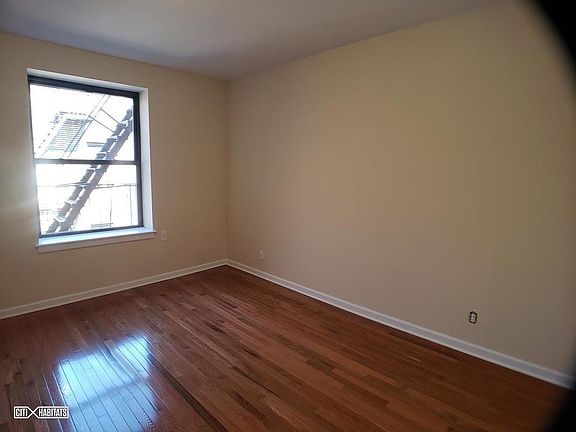 5th image of 2735 Sedgwick Ave APT 5F