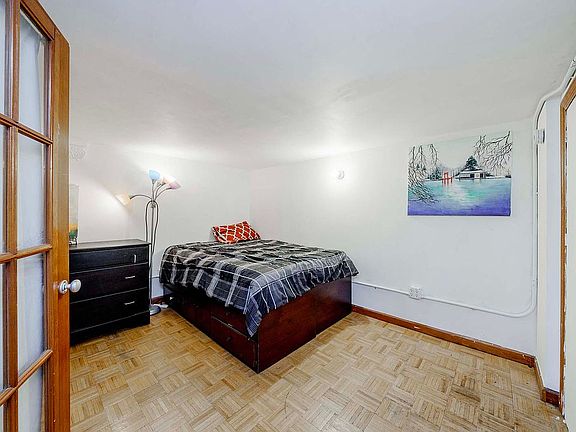4th image of 309 E 108th St APT 4E