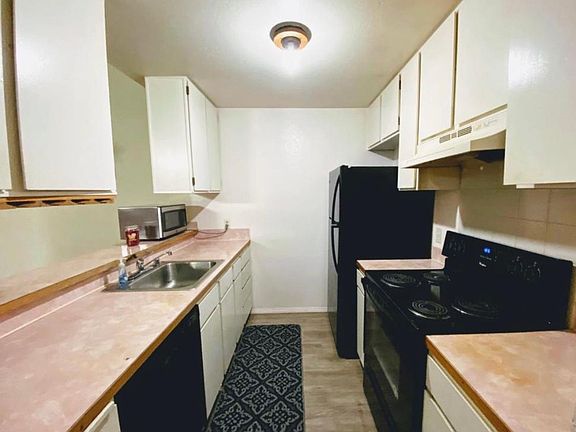 2nd image of 14600 NE 45th St APT D9