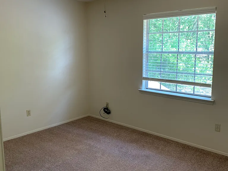 218 Kyla St #B — Photo 15