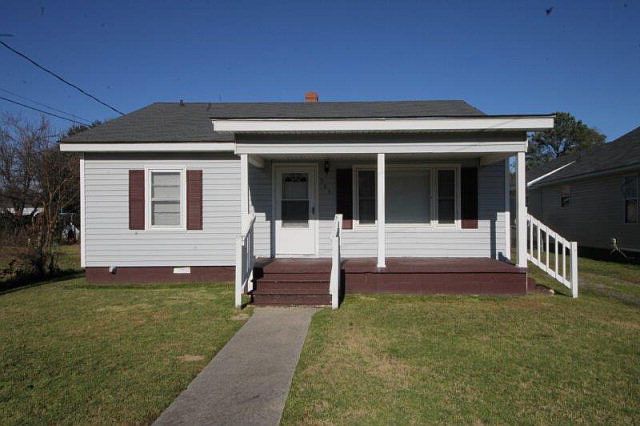 1st image of 905 1st St