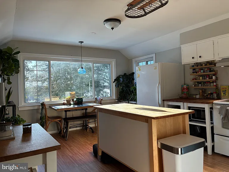 12602 Gould Rd — Photo 7