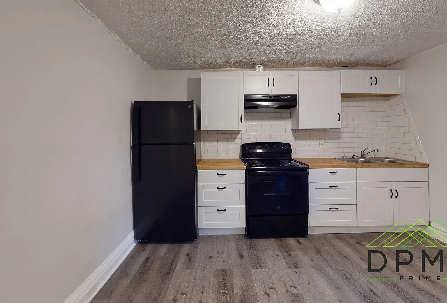 214 E Elm St Lansing MI 48910 — Photo 2