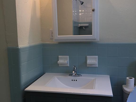 4th image of 825 E Lemon St APT 5