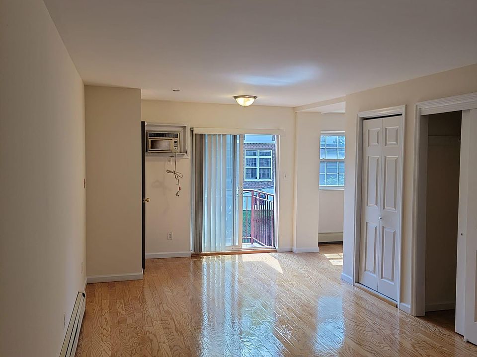 1st image of 8402 143rd St #602