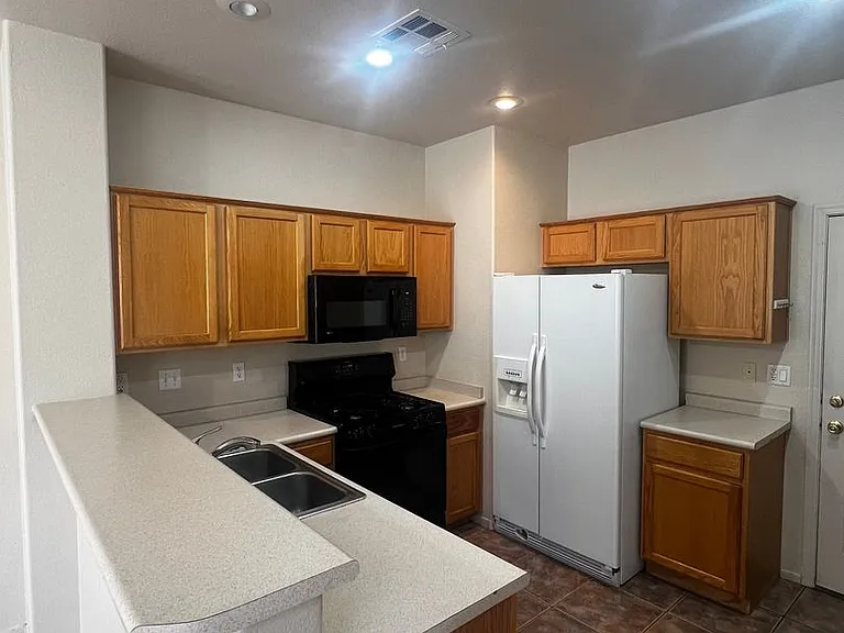 228 Positive Point St — Photo 17