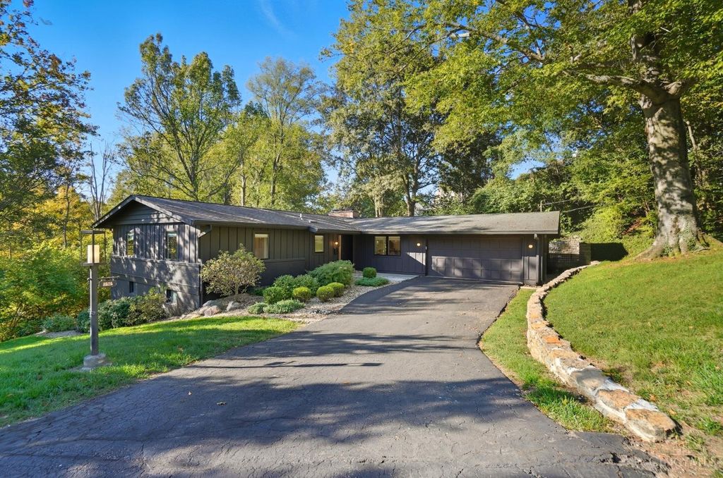Real estate listing image