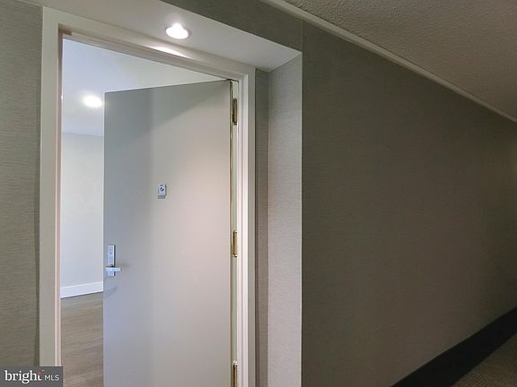 3rd image of 200 N Pickett St APT 909