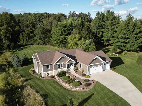 6910 Oslo Lane, Sun Prairie, WI 53590