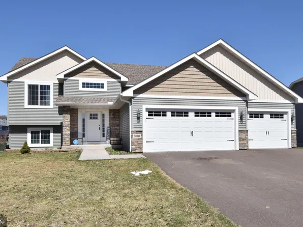 808 Marion St SE, Isanti, MN 55040