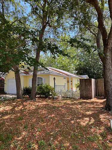 1481 Jasmine St Photo 1