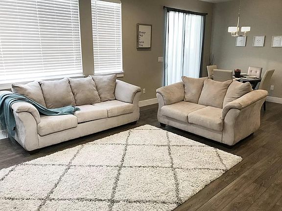 4th image of 3222 W Manor View Dr