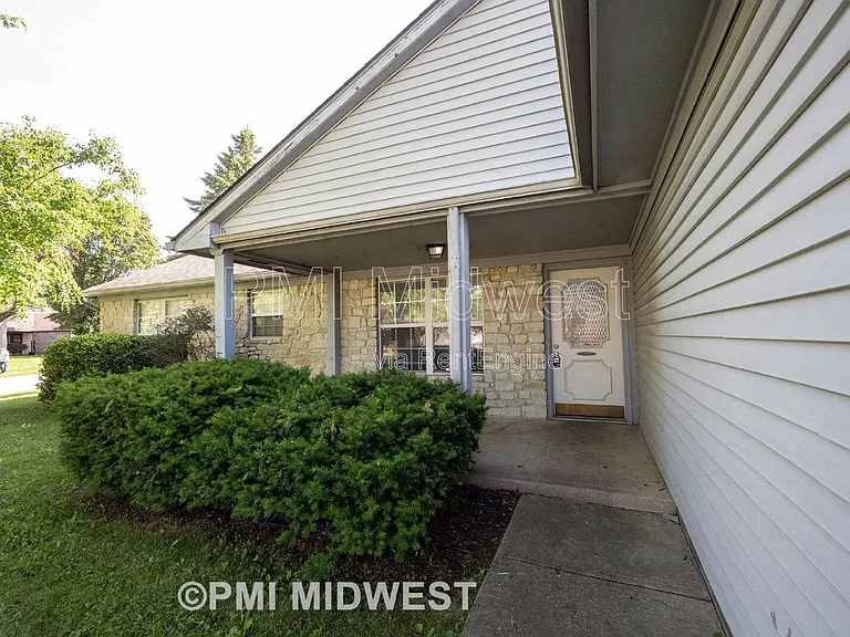 3281 Cherry Lake Ln — Photo 2
