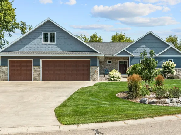 1412 Fairacre Ln SW, Willmar, MN 56201