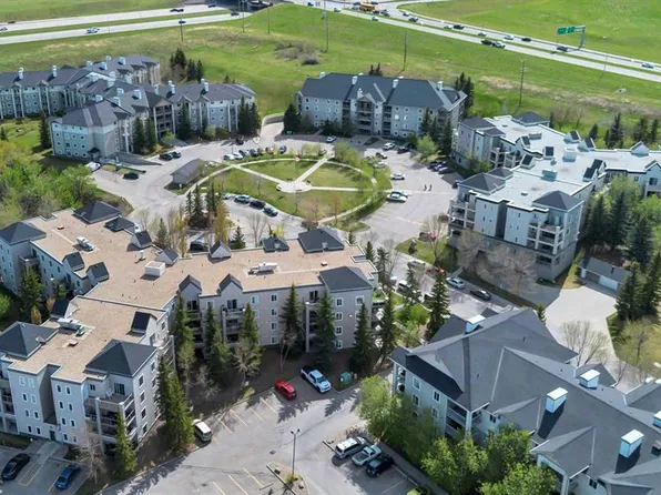 4000 NE Somervale Ct SW #405, Calgary, AB T2Y 4J3