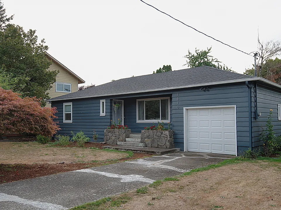 1570 Tomlin Ave
