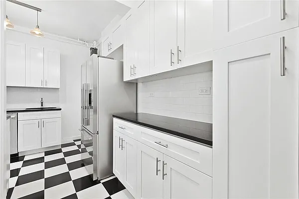 Rented by Maz Group NY | media 6