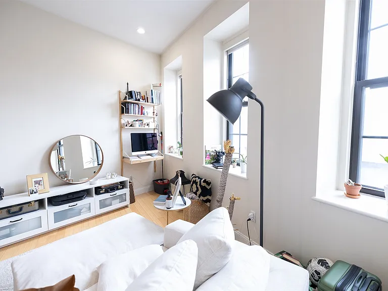 460 Harrison Ave #302 — Photo 12
