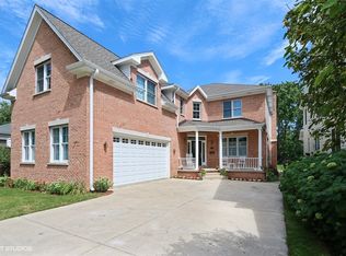 619 N Beverly Ln, Arlington Heights, IL