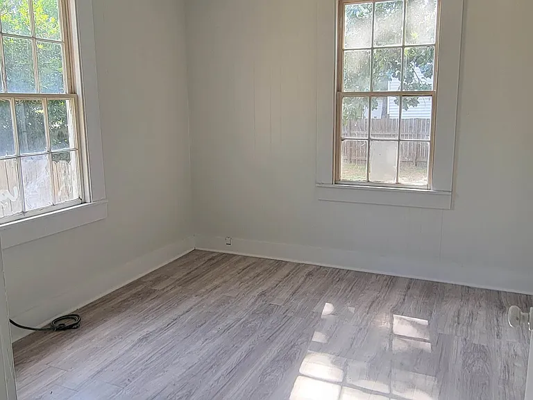 1008 Pine St — Photo 9