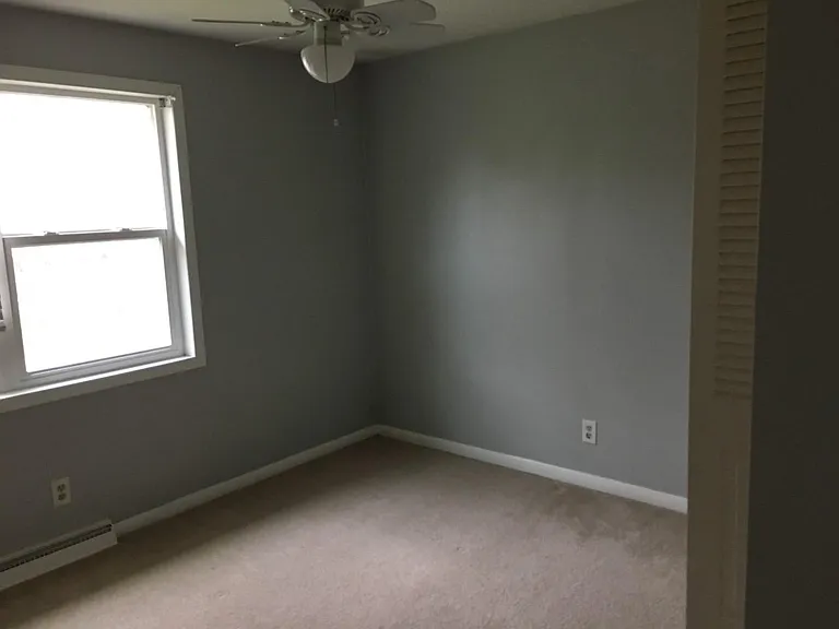 305 Kelly Cir — Photo 17
