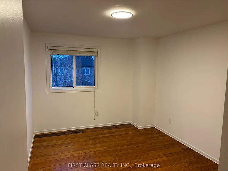 157 Galbraith Cres #MAIN 2ND FLOOR — Photo 5