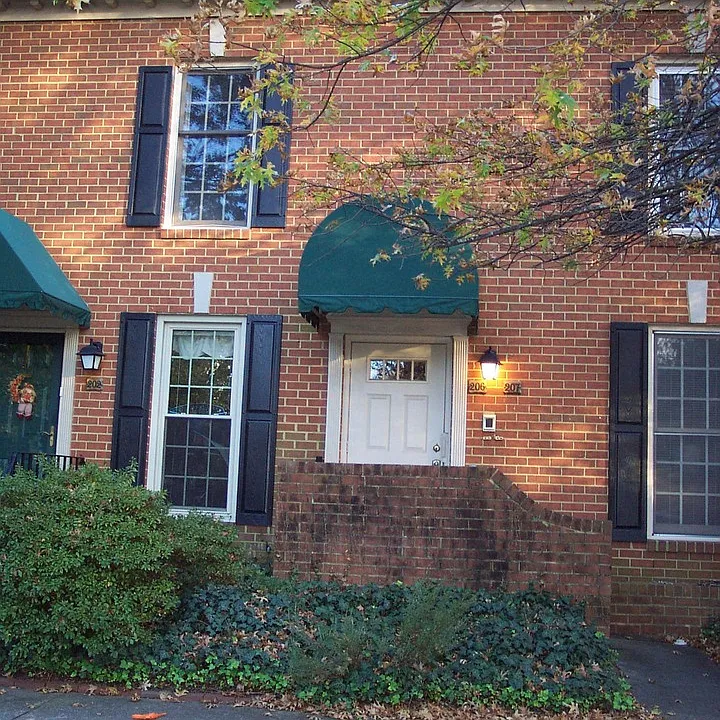 1300 Stockley Gdns #201